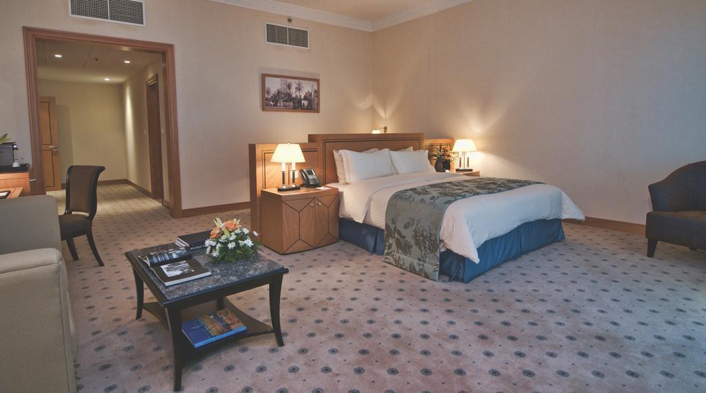 Wiseman Grand Hotel Doha Exterior foto A bedroom at the Grand Hyatt Hotel, Amman, Jordan